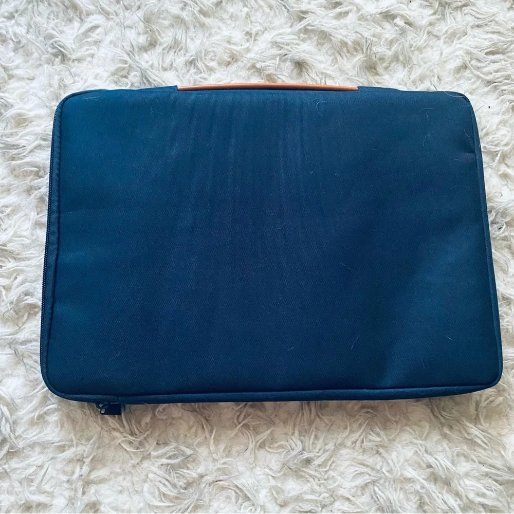 Inateck Dark Blue 16 inch Laptop Sleeve with White Fur Lining , Handle, & Zipper